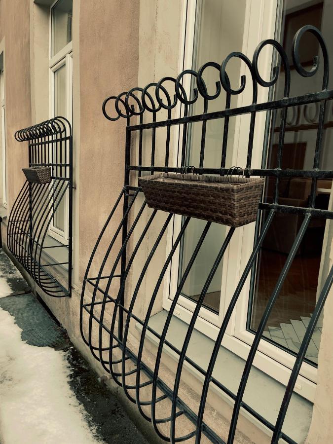Miro Rooms French - Quiet Chic, Free Private Parking 里加 外观 照片