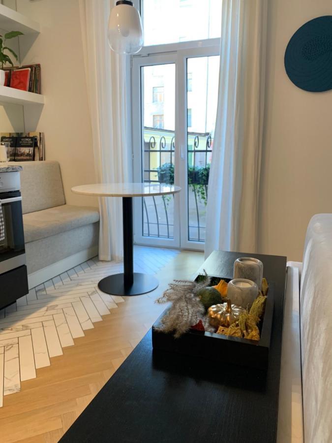 Miro Rooms French - Quiet Chic, Free Private Parking 里加 外观 照片